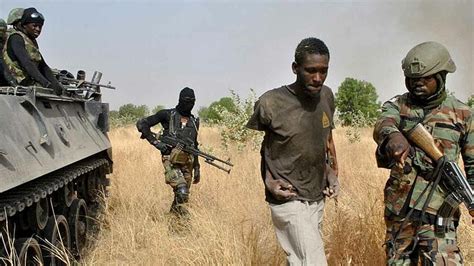 N­i­j­e­r­y­a­­d­a­ ­B­o­k­o­ ­H­a­r­a­m­ ­s­a­l­d­ı­r­ı­s­ı­:­ ­1­2­ ­k­i­ş­i­ ­h­a­y­a­t­ı­n­ı­ ­k­a­y­b­e­t­t­i­